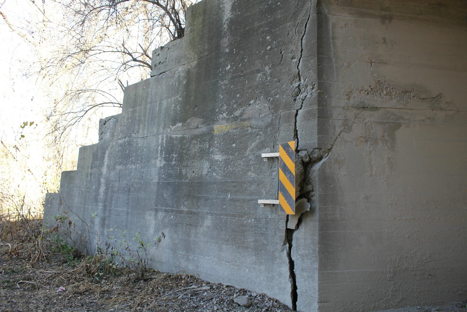 Northeast wing wall